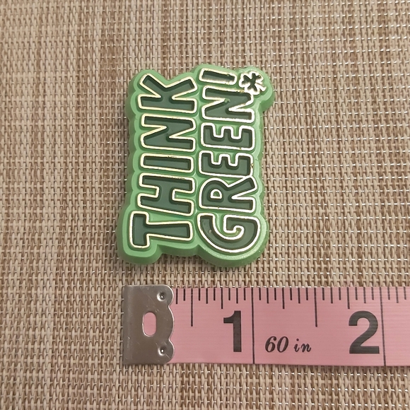 Vintage clover pin Hallmark Cards Think Green - Picture 6 of 6